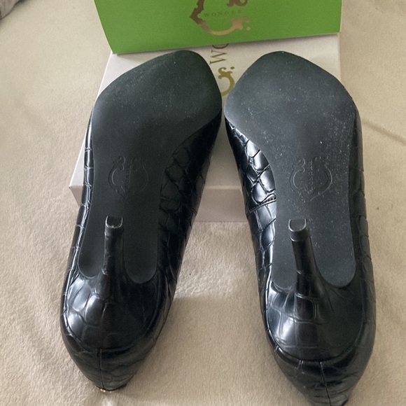 C wonder Black leather pumps - Picture 5 of 7